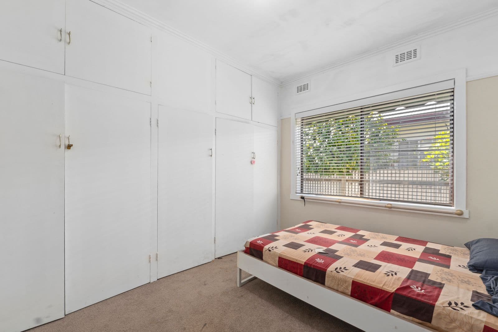 63 Sinclair Street, Colac VIC 3250, Colac - Thumbnail 4