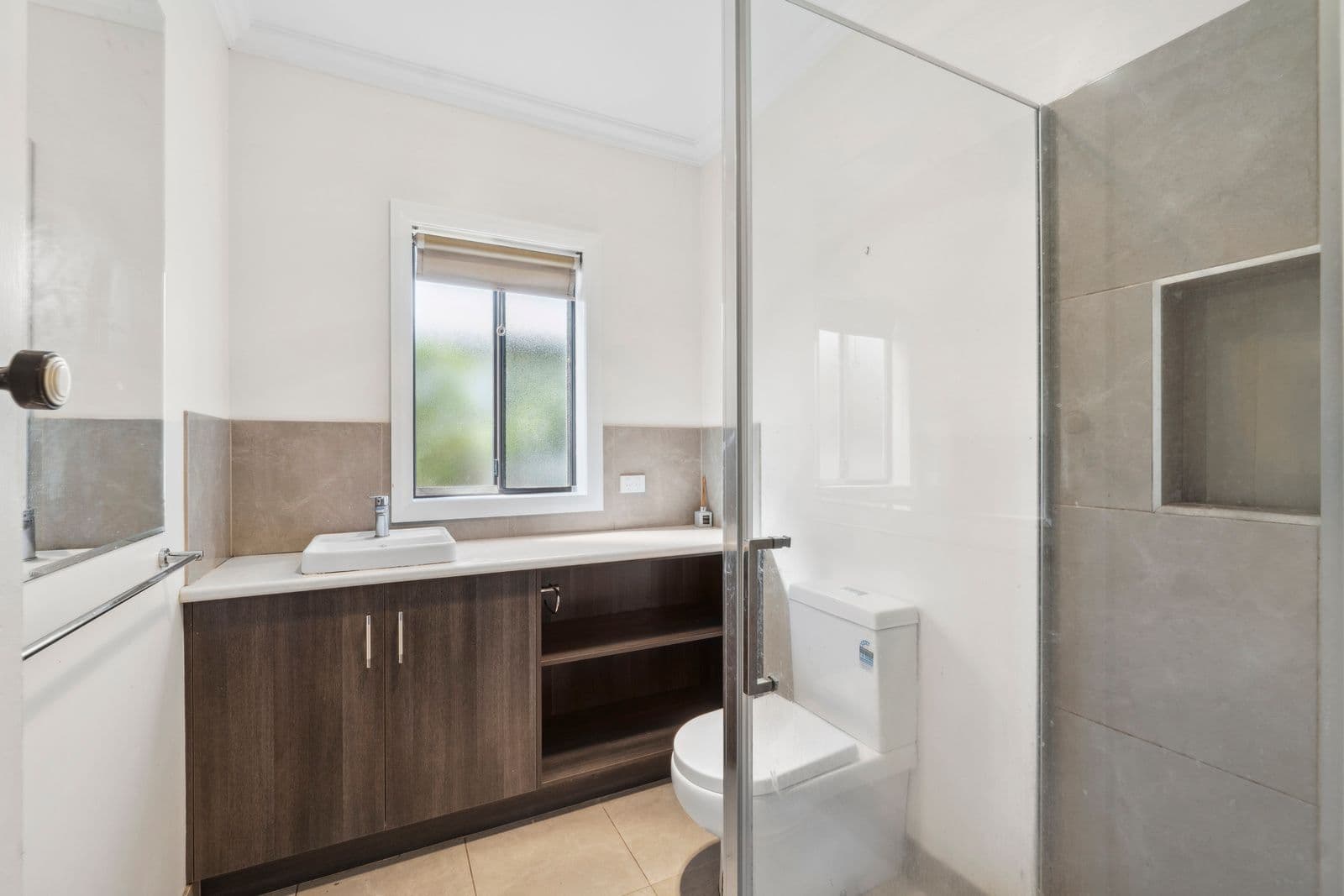 63 Sinclair Street, Colac VIC 3250, Colac - Thumbnail 6