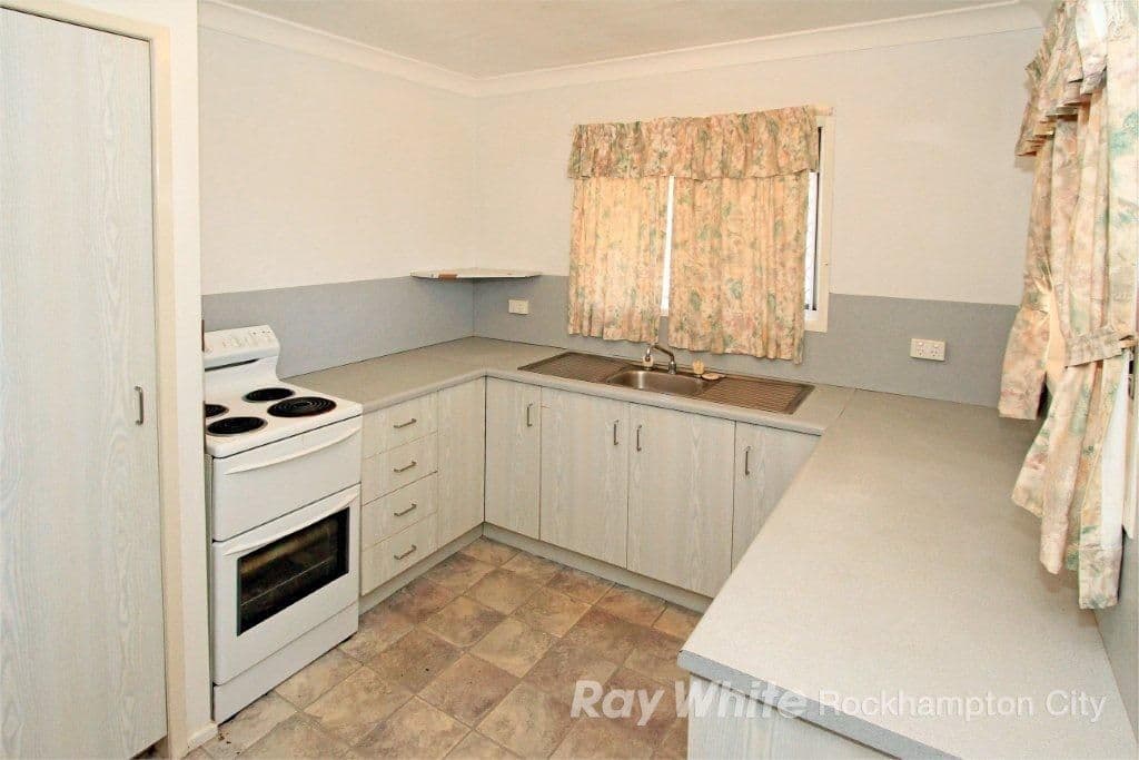 372 Farm Street, NORMAN GARDENS QLD 4701, Norman Gardens - Thumbnail 2
