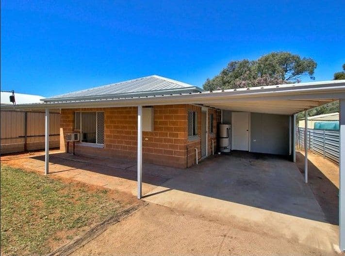 8 Queen Elizabeth Drive, Barmera SA 5345, Barmera - Image 1