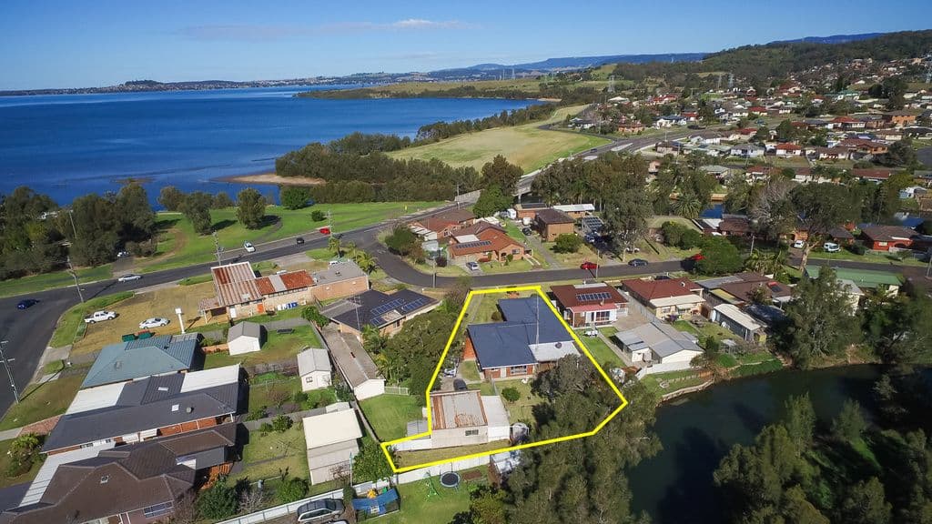 4 Oaks Avenue, Kanahooka - Thumbnail 2