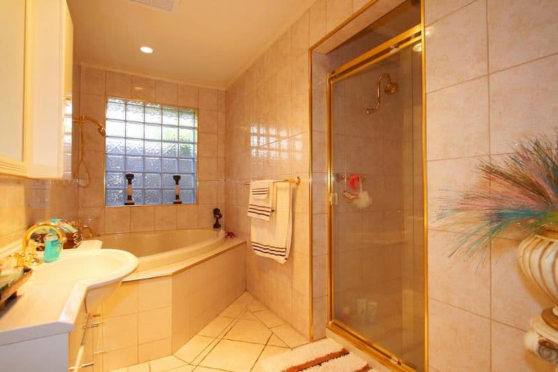 11  Snowdon Drive, CHELTENHAM VIC 3192, Cheltenham - Thumbnail 3