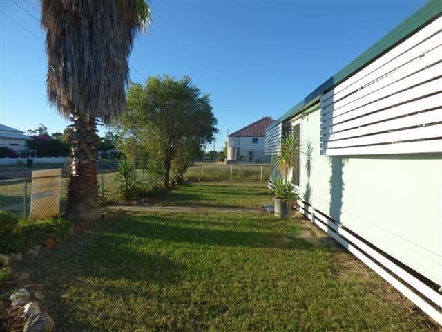 122 Arthur Street, Roma QLD 4455, Roma - Thumbnail 2