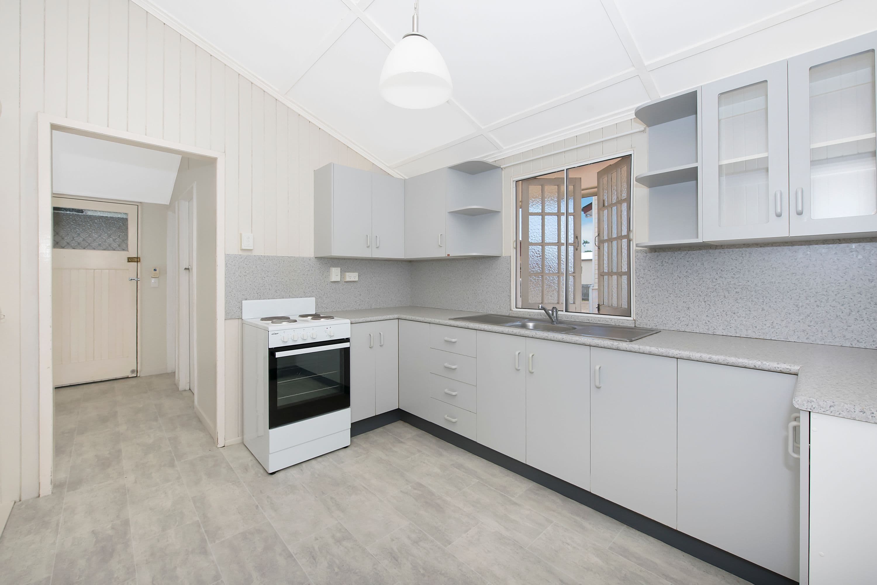 104 Corcoran Street, Currajong QLD 4812, Currajong - Thumbnail 4