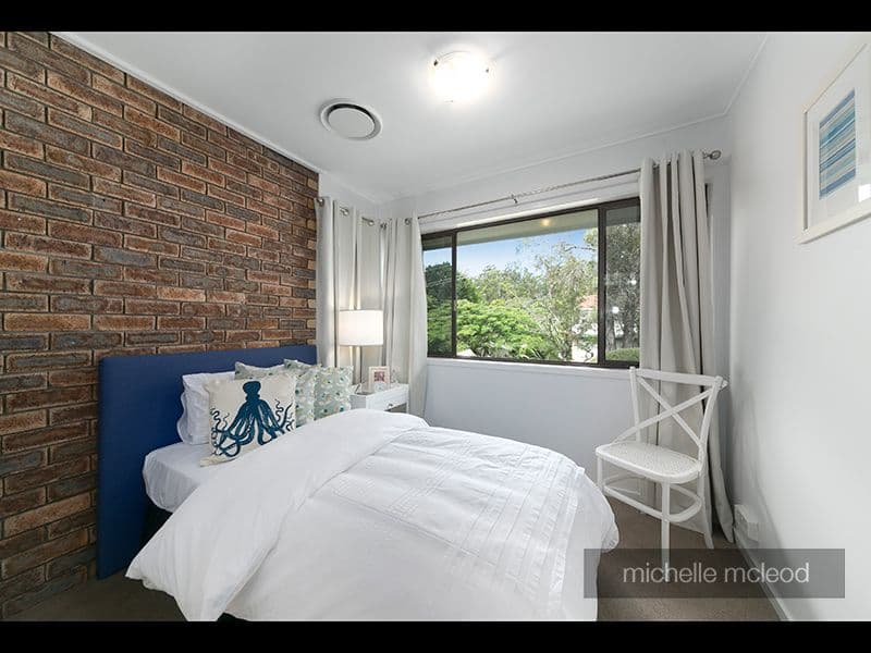 11 Chantilly Street, Chapel Hill QLD 4069, Chapel Hill - Thumbnail 3