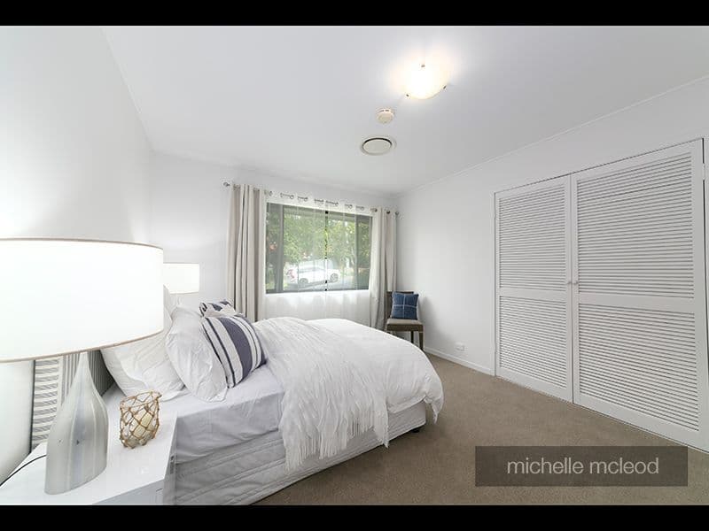 11 Chantilly Street, Chapel Hill QLD 4069, Chapel Hill - Thumbnail 4