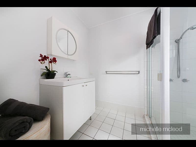 11 Chantilly Street, Chapel Hill QLD 4069, Chapel Hill - Thumbnail 6