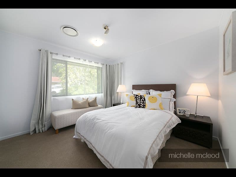 11 Chantilly Street, Chapel Hill QLD 4069, Chapel Hill - Thumbnail 7