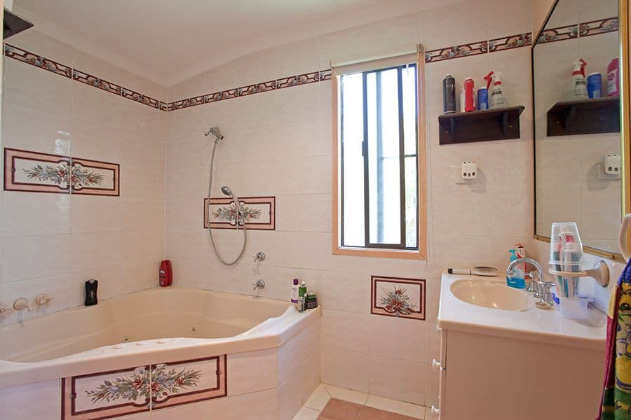15 Warwick Street, HARRISTOWN QLD 4350, Harristown - Thumbnail 3
