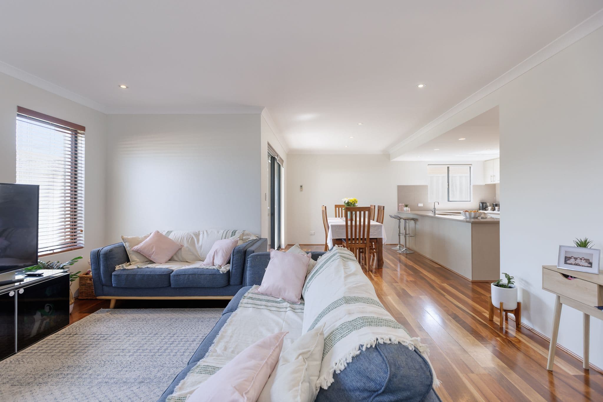 384 Belgravia Street, Cloverdale WA 6105, Cloverdale - Thumbnail 2