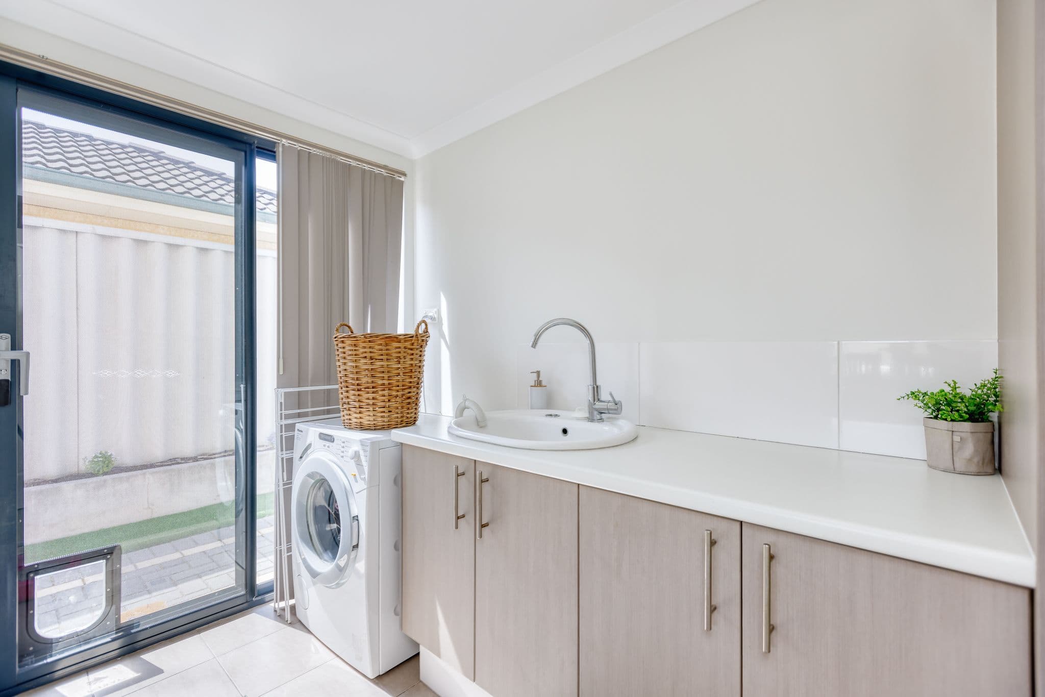 384 Belgravia Street, Cloverdale WA 6105, Cloverdale - Thumbnail 7