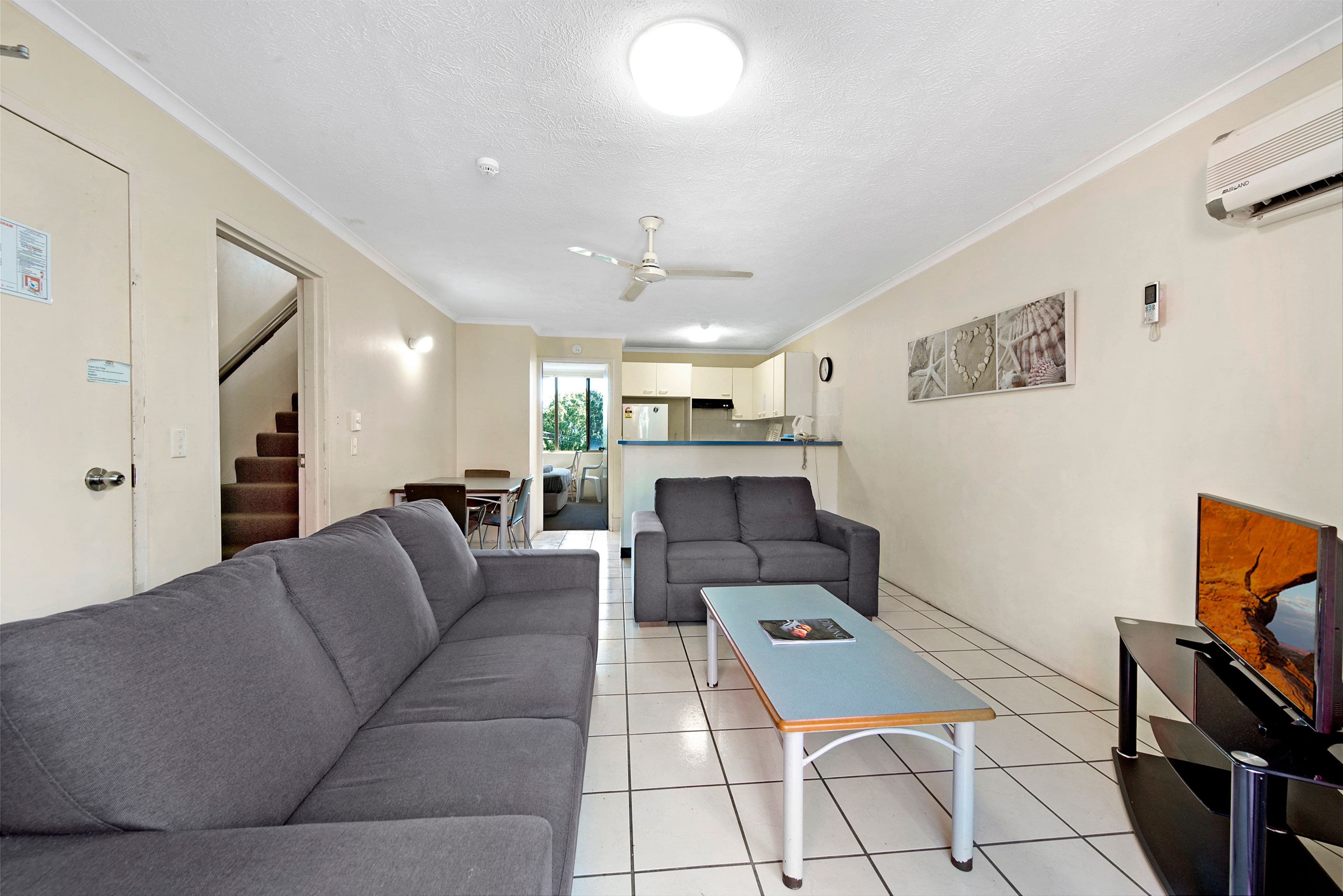 38 Enderley Avenue, Surfers Paradise QLD 4217, Surfers Paradise - Image 1