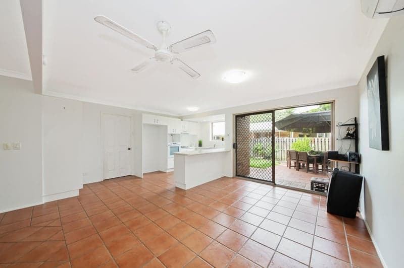 10 Cosmos Street, GLENROY VIC 3046, Glenroy - Thumbnail 4