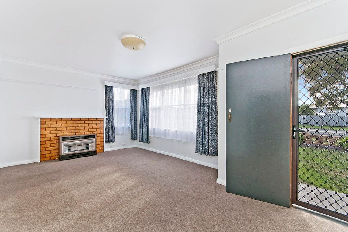 33 Laverock Road, Warrnambool VIC 3280, Warrnambool - Thumbnail 2