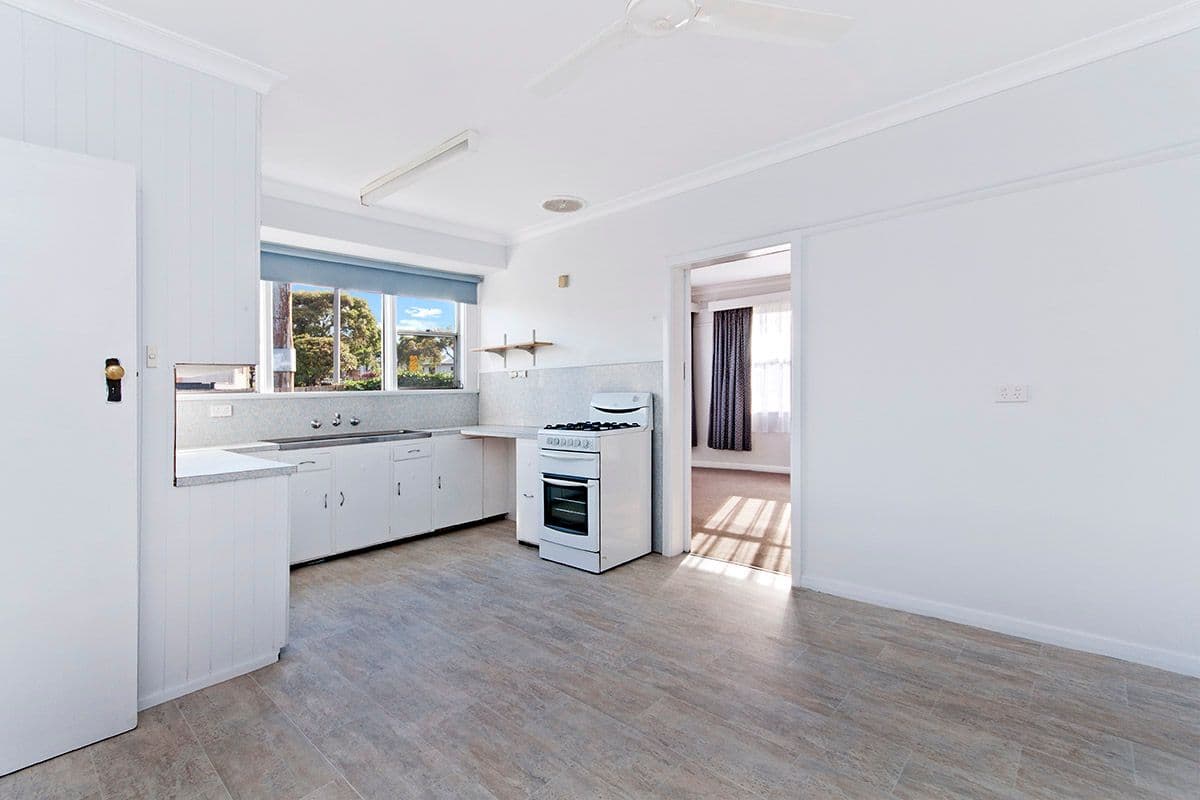 33 Laverock Road, Warrnambool VIC 3280, Warrnambool - Thumbnail 3
