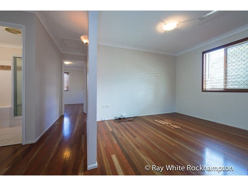 330 Shields Avenue, FRENCHVILLE QLD 4701, Frenchville - Thumbnail 5