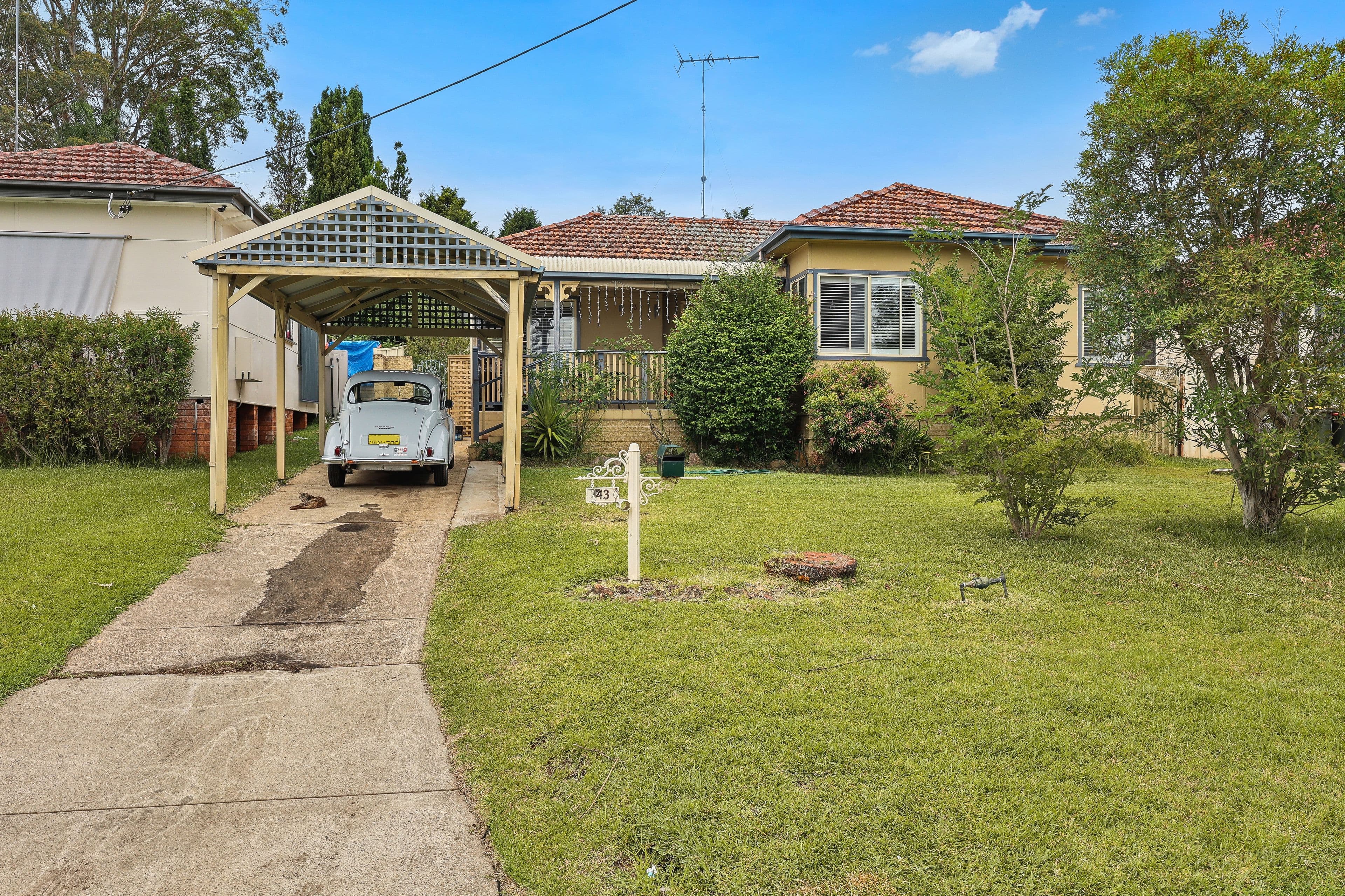 43 Farnsworth Avenue, Campbelltown NSW 2560, Campbelltown - Thumbnail 2