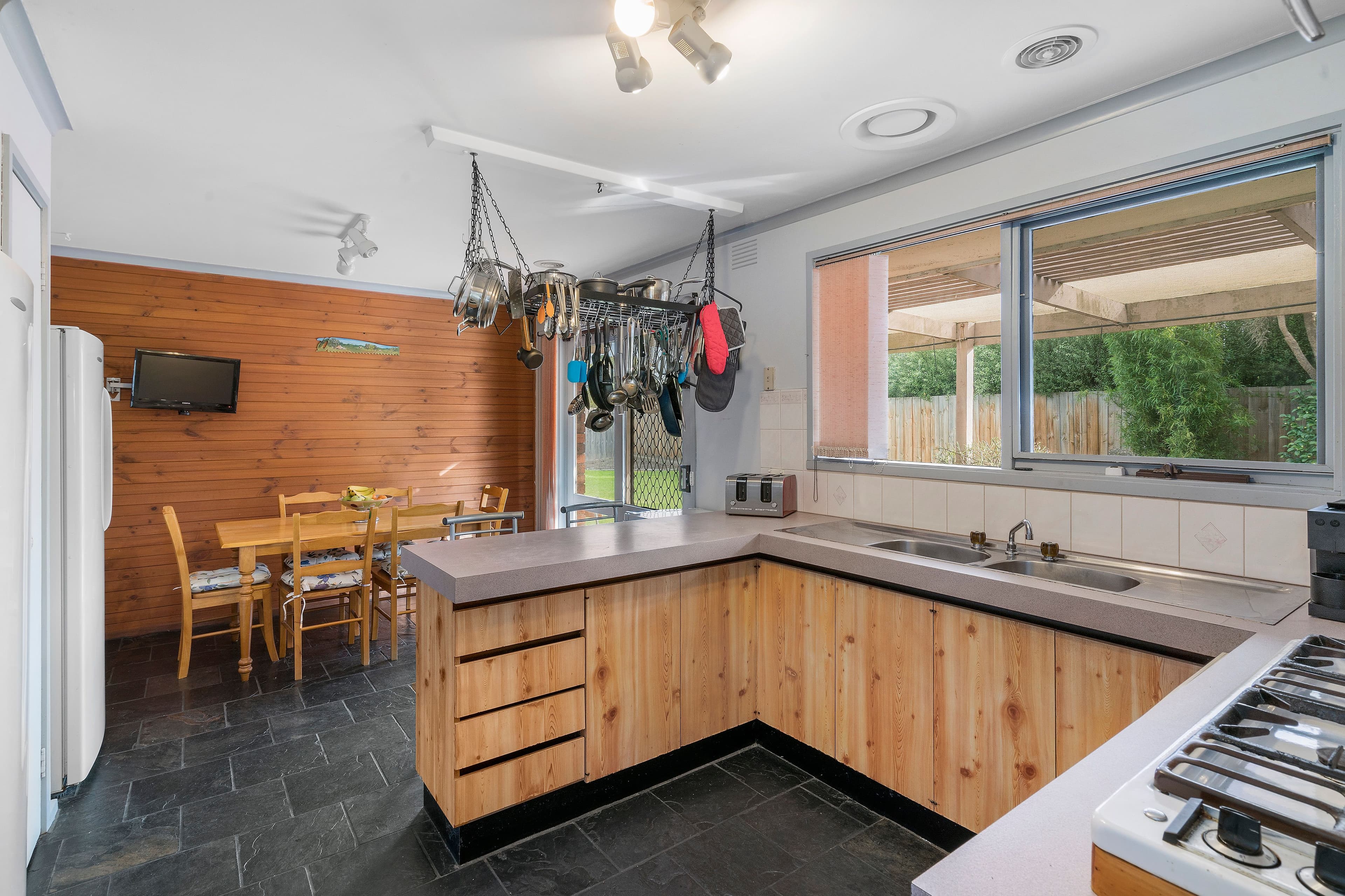 50 Lyrebird Drive, Carrum Downs VIC 3201, Carrum Downs - Thumbnail 3
