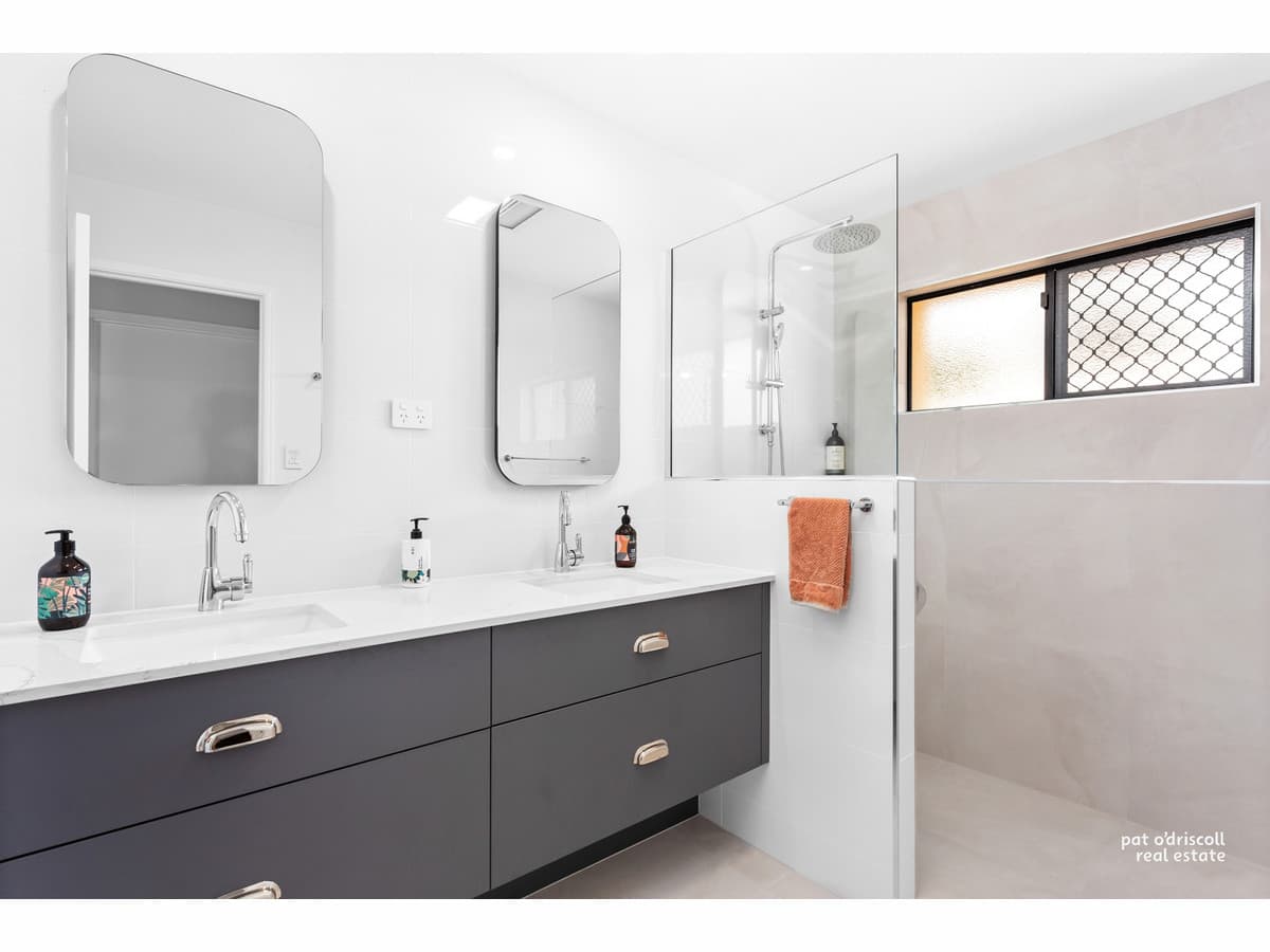 25 Springfield Drive, Norman Gardens QLD, Emerald - Thumbnail 3