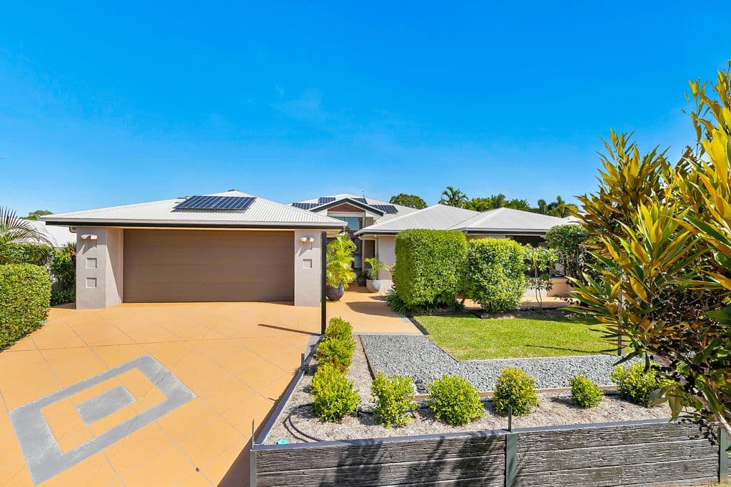 12 Trafalgar Vale Avenue, Wellington Point QLD 4160, Wellington Point - Thumbnail 2