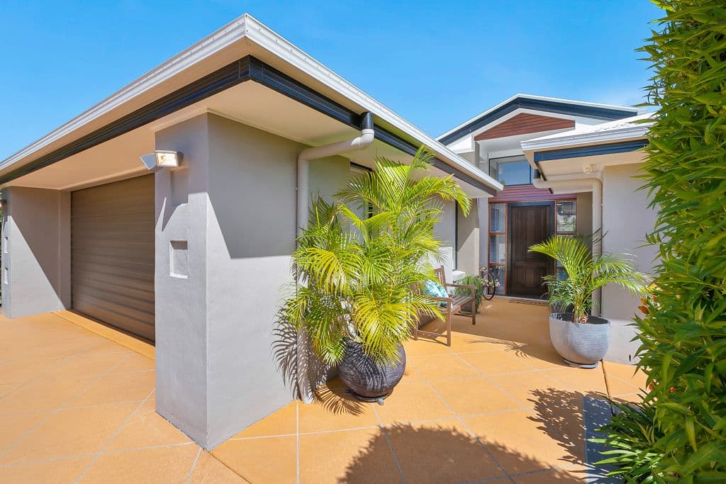 12 Trafalgar Vale Avenue, Wellington Point QLD 4160, Wellington Point - Thumbnail 4