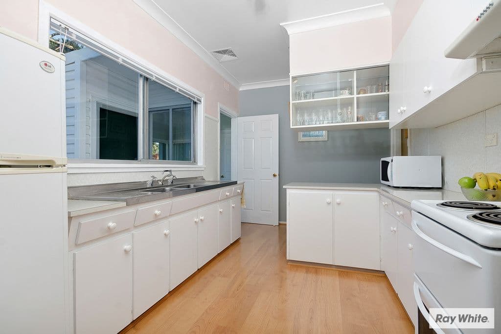 15 Burrell Crescent, DAPTO NSW 2530, Dapto - Thumbnail 7
