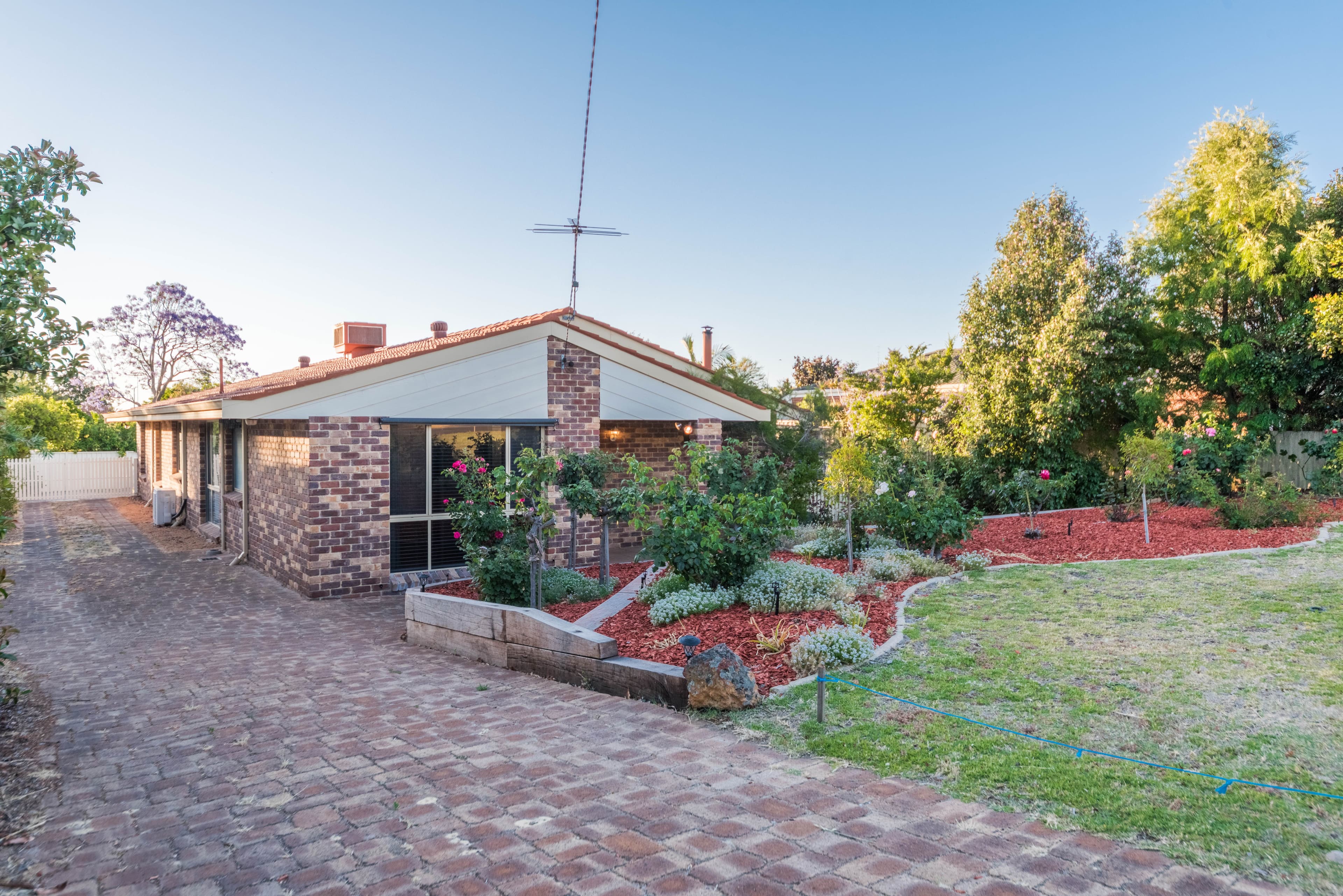 23 Latour Street, Australind WA 6233, Australind - Thumbnail 2