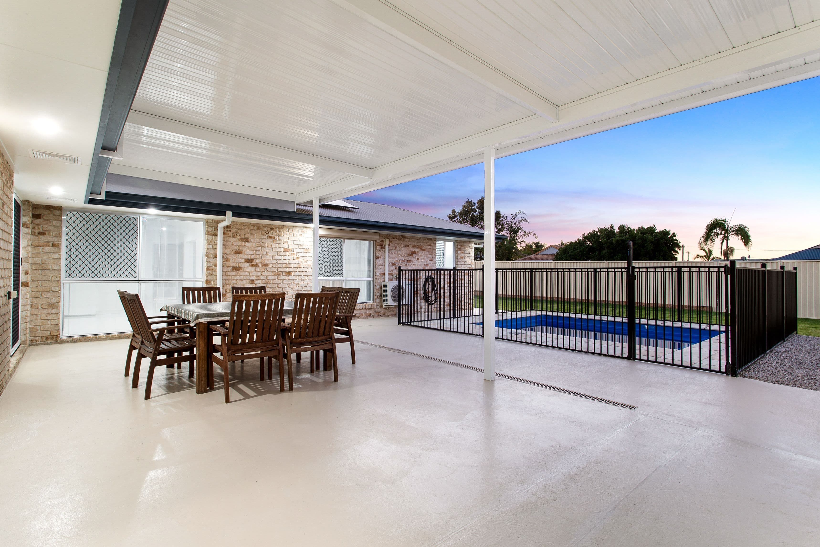 19 Cairns Crescent, Deception Bay QLD 4508, Deception Bay - Thumbnail 2
