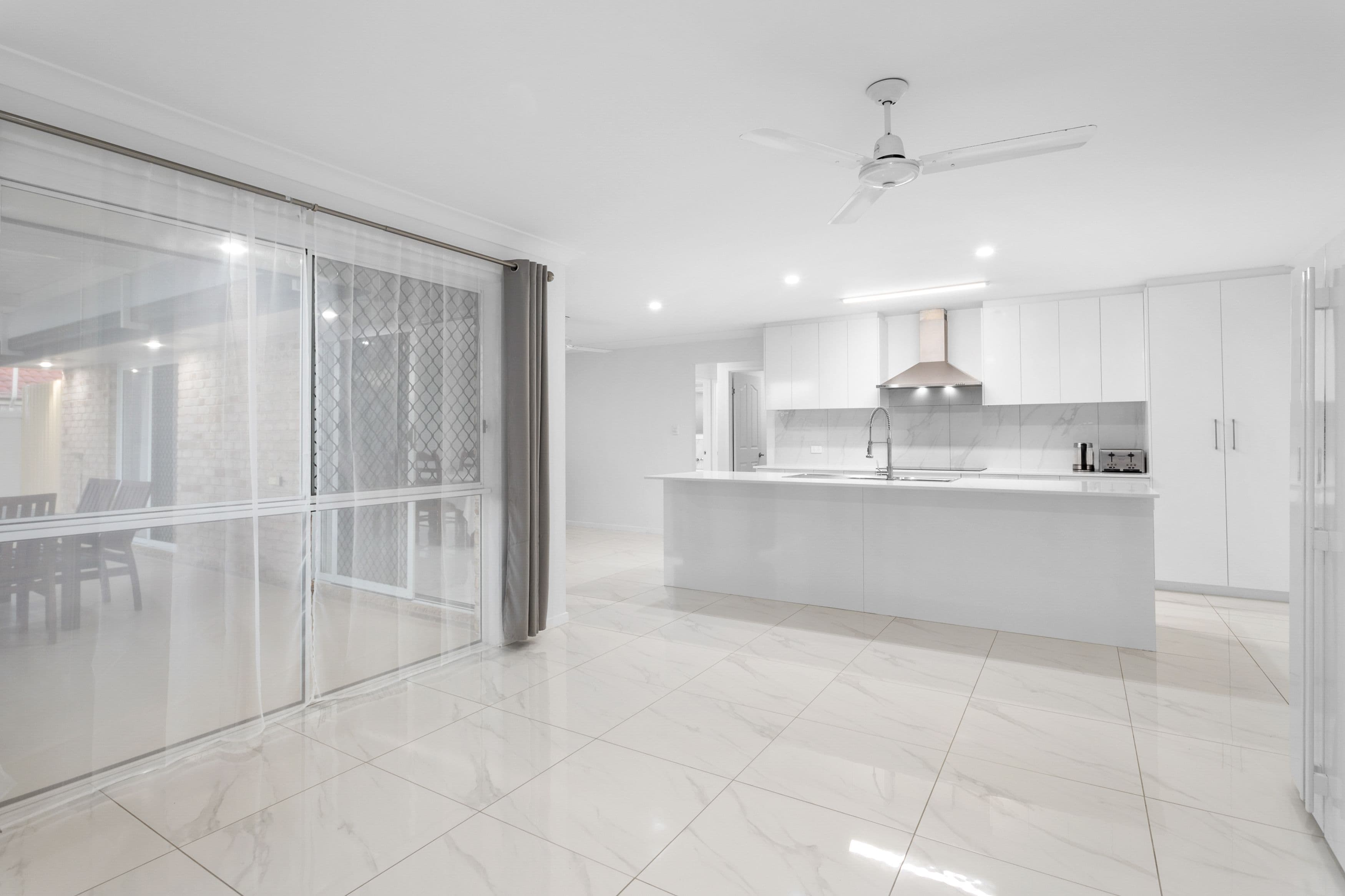 19 Cairns Crescent, Deception Bay QLD 4508, Deception Bay - Thumbnail 4