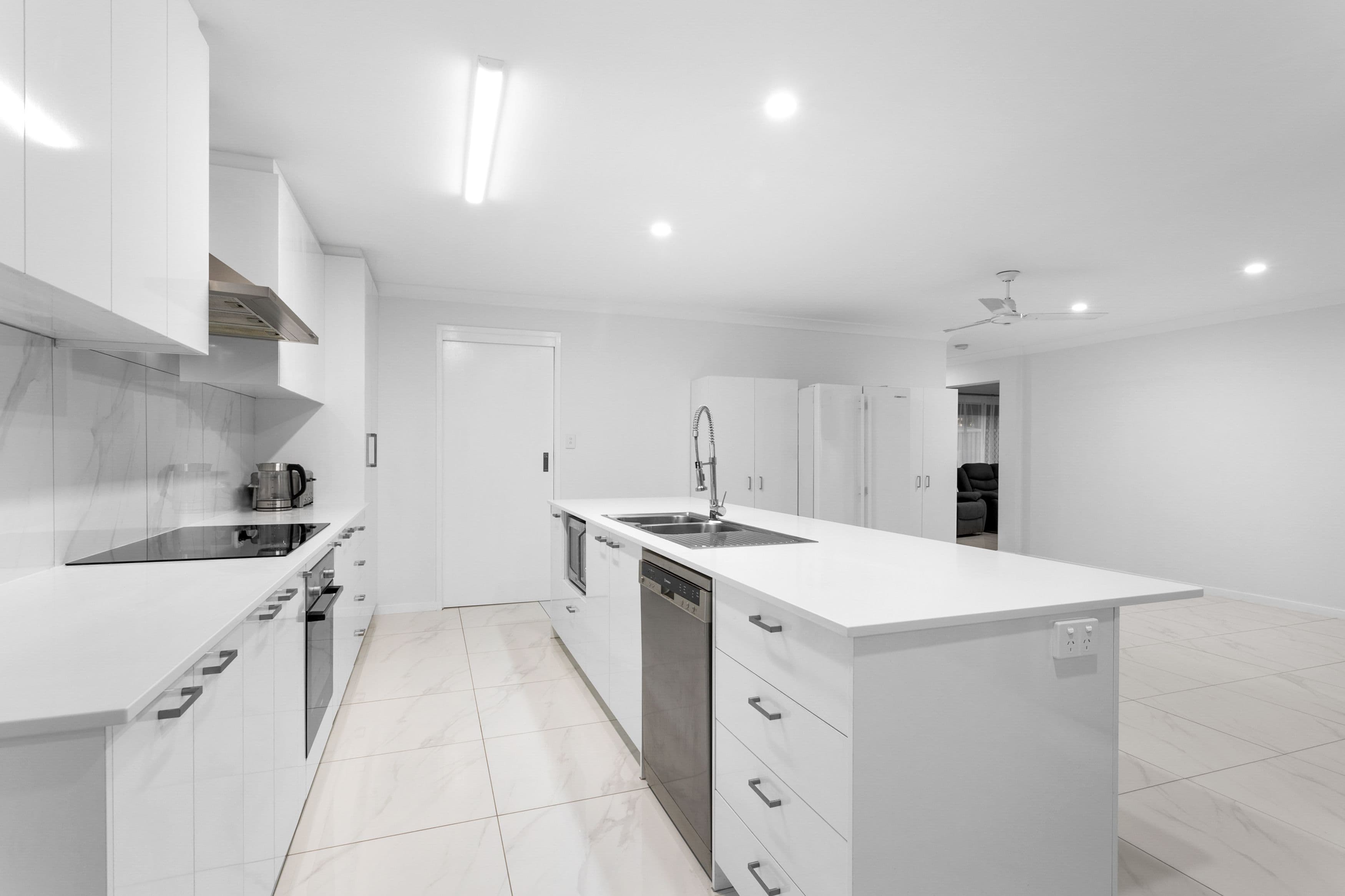19 Cairns Crescent, Deception Bay QLD 4508, Deception Bay - Thumbnail 5