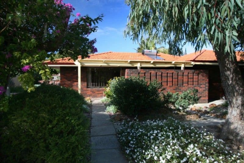 26 Aralia Way, FORRESTFIELD WA 6058, Forrestfield - Thumbnail 2