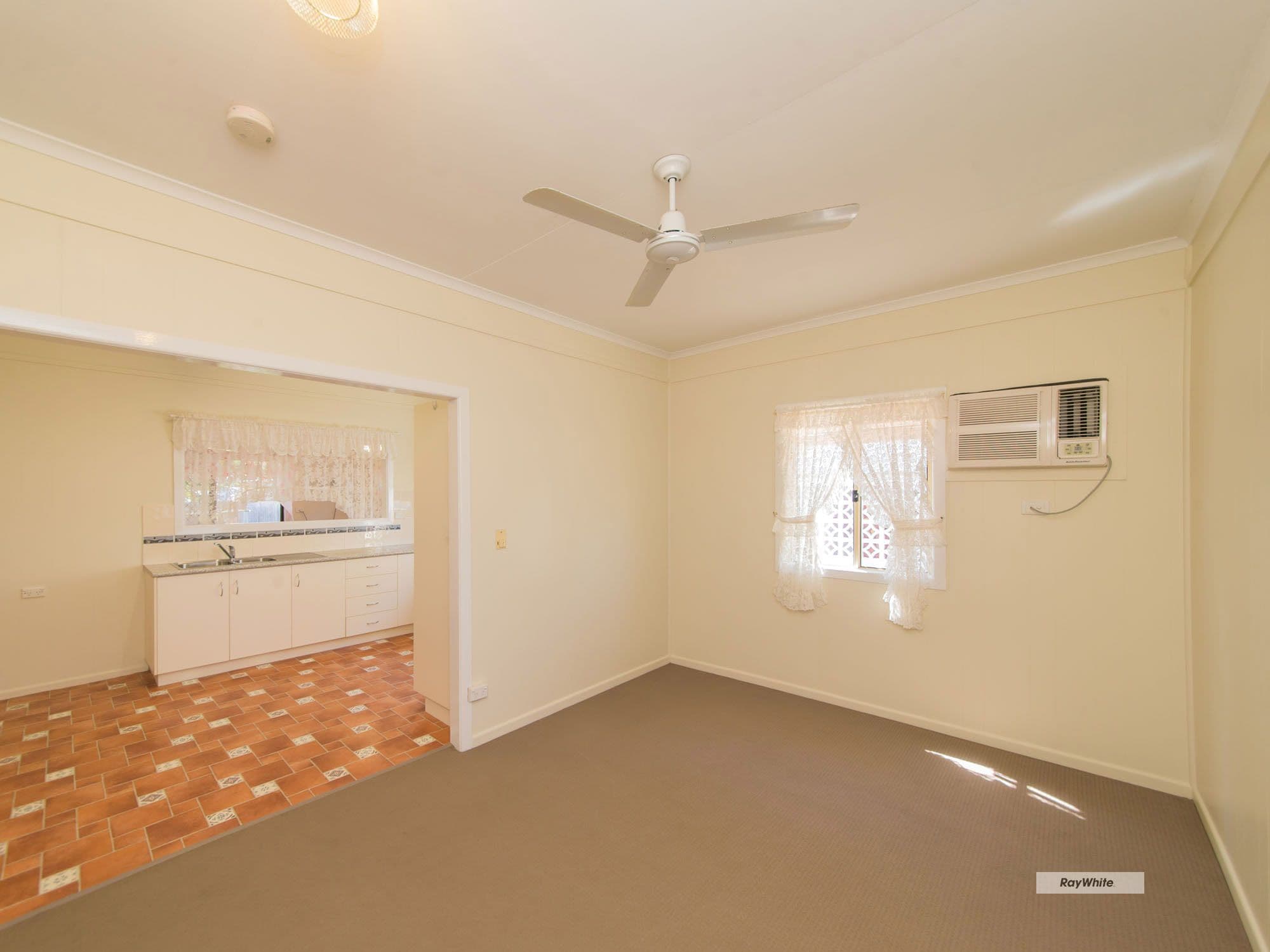 12 Goodson Street, West Rockhampton QLD 4700, West Rockhampton - Thumbnail 2