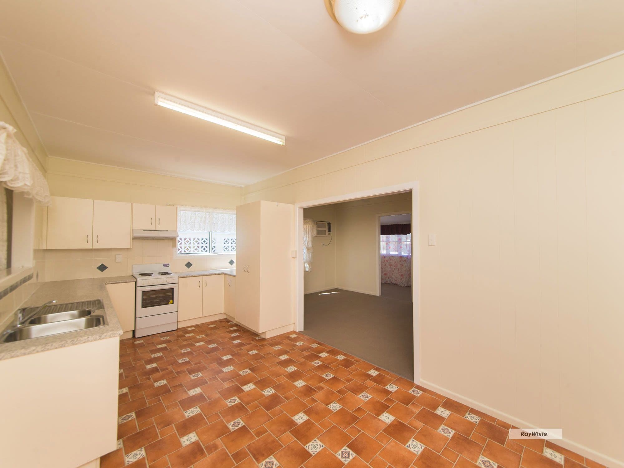 12 Goodson Street, West Rockhampton QLD 4700, West Rockhampton - Thumbnail 5