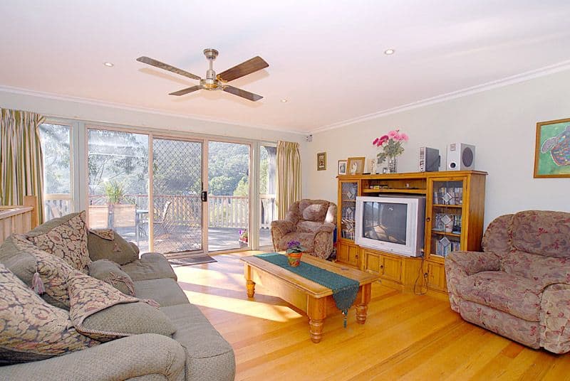 20 Bates Avenue, UPPER FERNTREE GULLY VIC 3156, Upper Ferntree Gully - Thumbnail 2