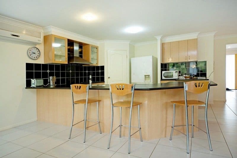 36 Gippsland Drive, HELENSVALE QLD 4212, Helensvale - Thumbnail 4