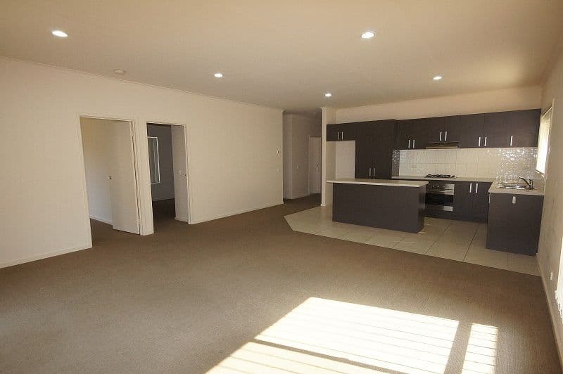 124a Ahern Road, PAKENHAM VIC 3810, Pakenham - Thumbnail 5