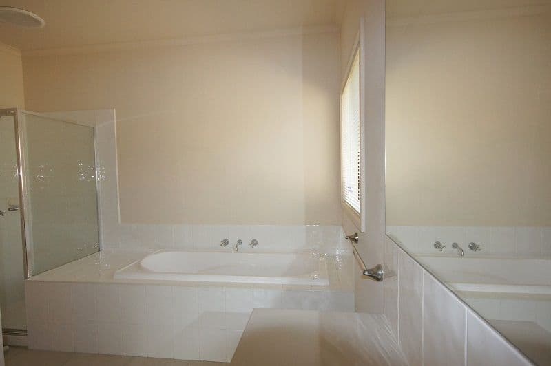 124a Ahern Road, PAKENHAM VIC 3810, Pakenham - Thumbnail 6