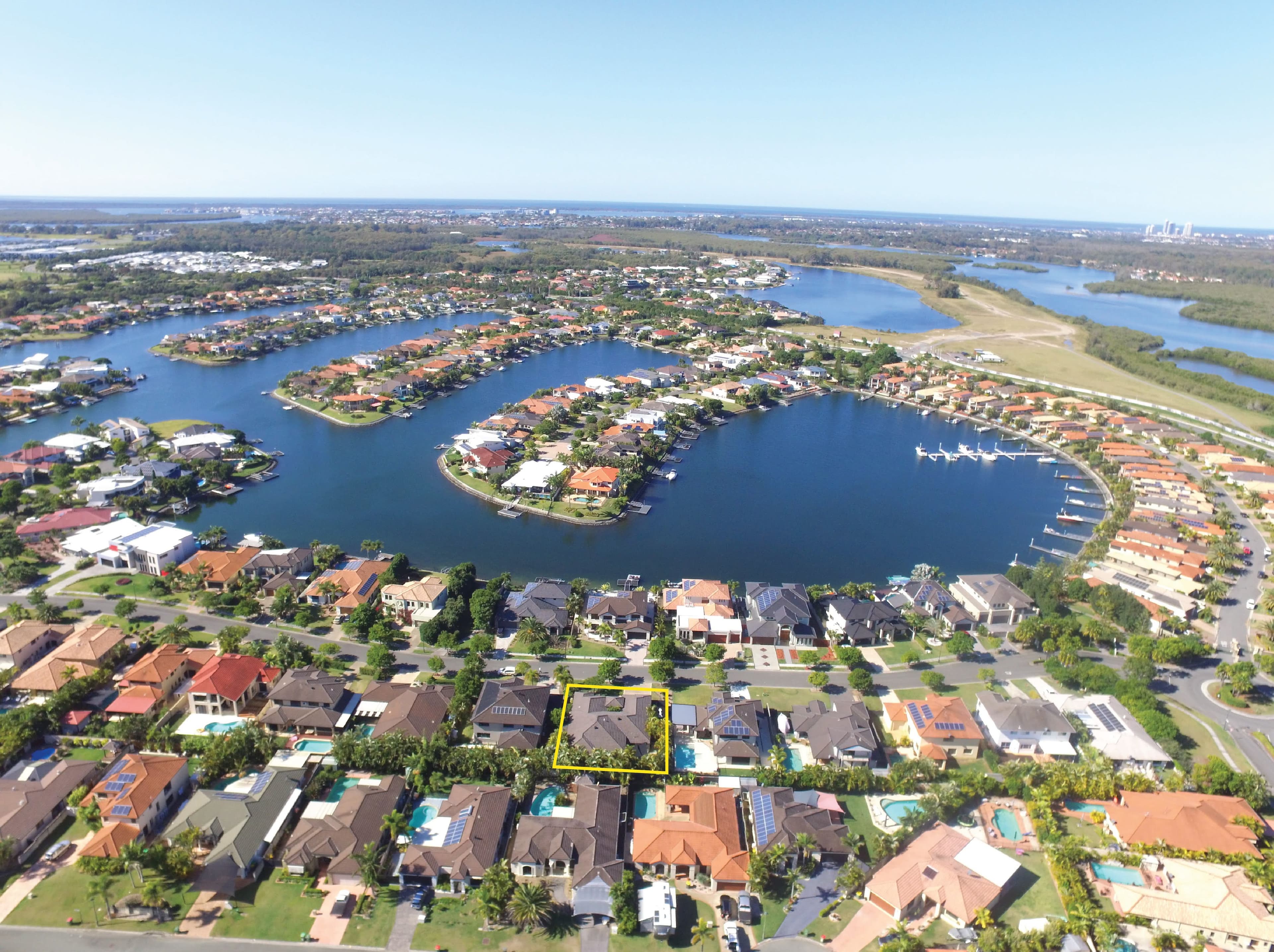 11 Calmwater Crescent, Helensvale QLD 4212, Helensvale - Thumbnail 4