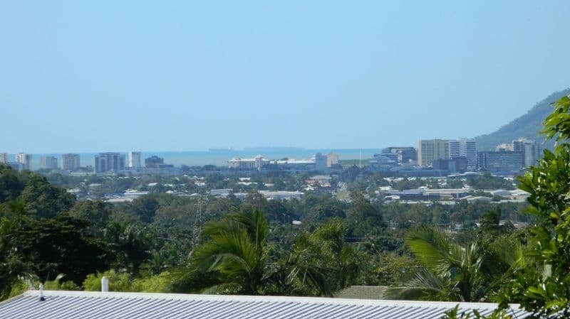 10 Marti Street, BAYVIEW HEIGHTS QLD 4868, Bayview Heights - Image 1
