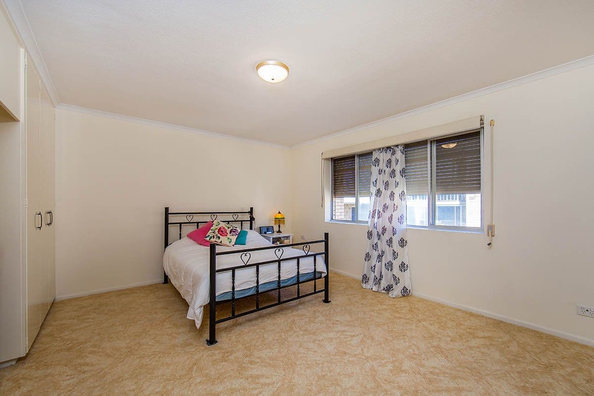 707
                Uralla
                Avenue
            
            
            
            albury
            
            
            NSW,
            2640, Albury - Thumbnail 7