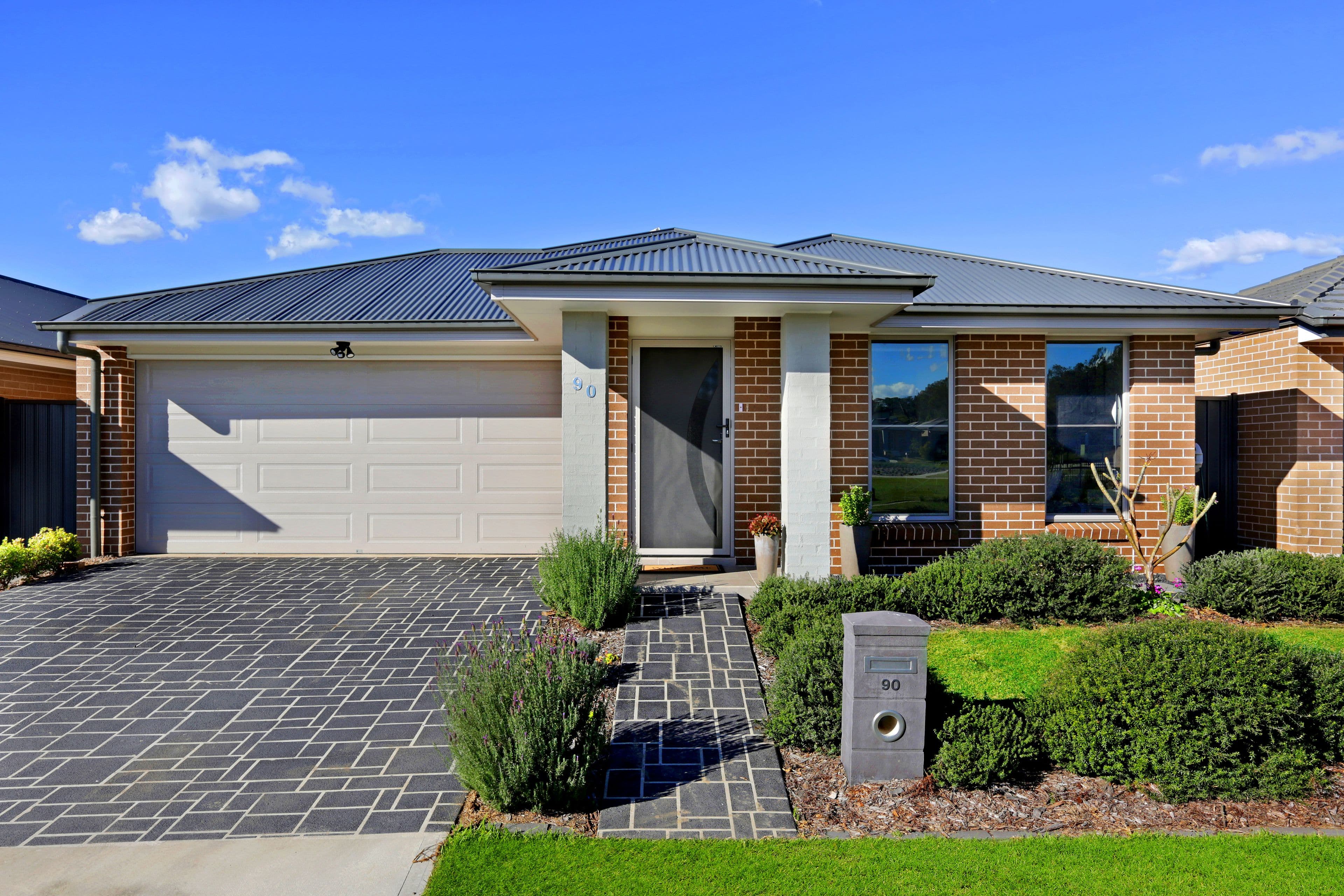 90 Jubilee Drive, Jordan Springs - Image 1