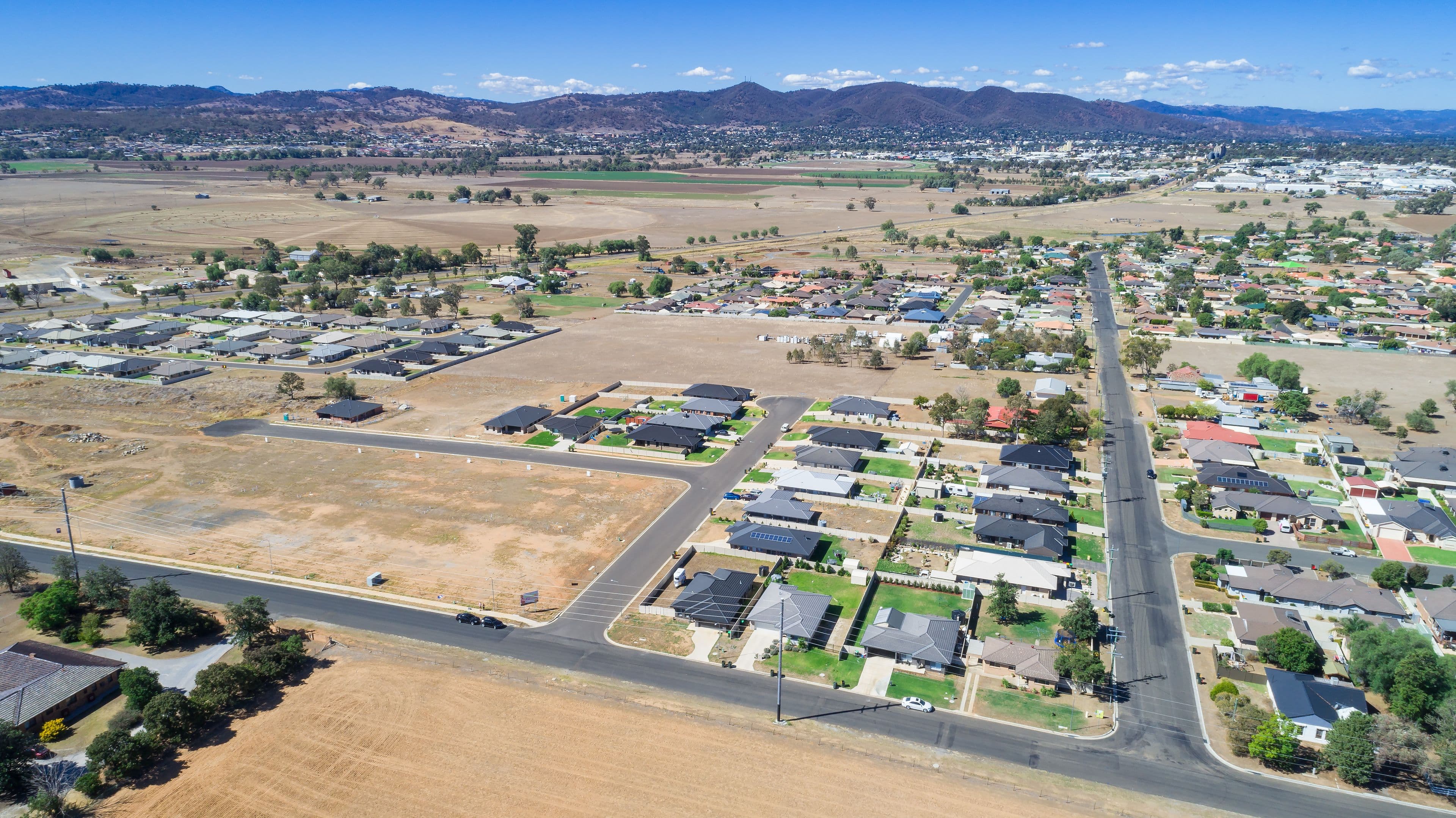 3 Explorers Way, TAMWORTH NSW 2340, Tamworth - Thumbnail 3