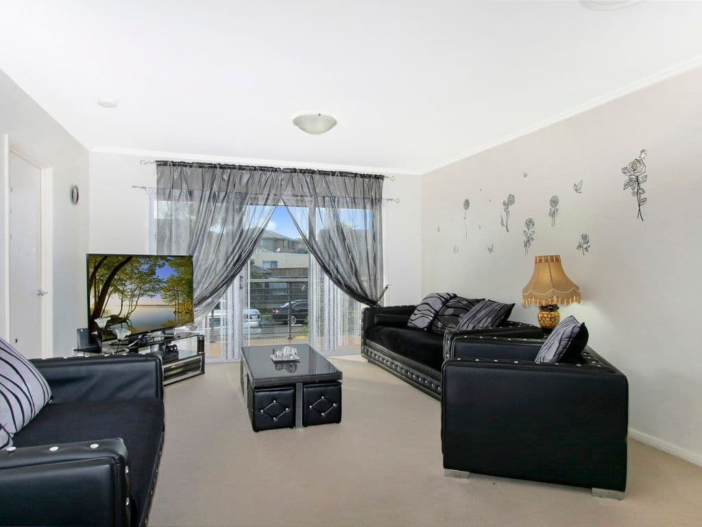 21 Cronin Place, Bonnyrigg NSW 2177, Bonnyrigg - Thumbnail 2