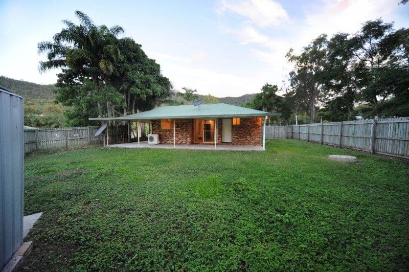 12 Hazelwood Crescent, CANNONVALE QLD 4802, Cannonvale - Thumbnail 6