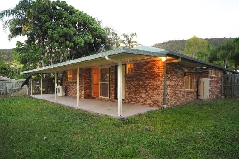 12 Hazelwood Crescent, CANNONVALE QLD 4802, Cannonvale - Thumbnail 7