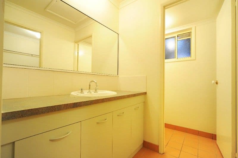 12 Hazelwood Crescent, CANNONVALE QLD 4802, Cannonvale - Thumbnail 8