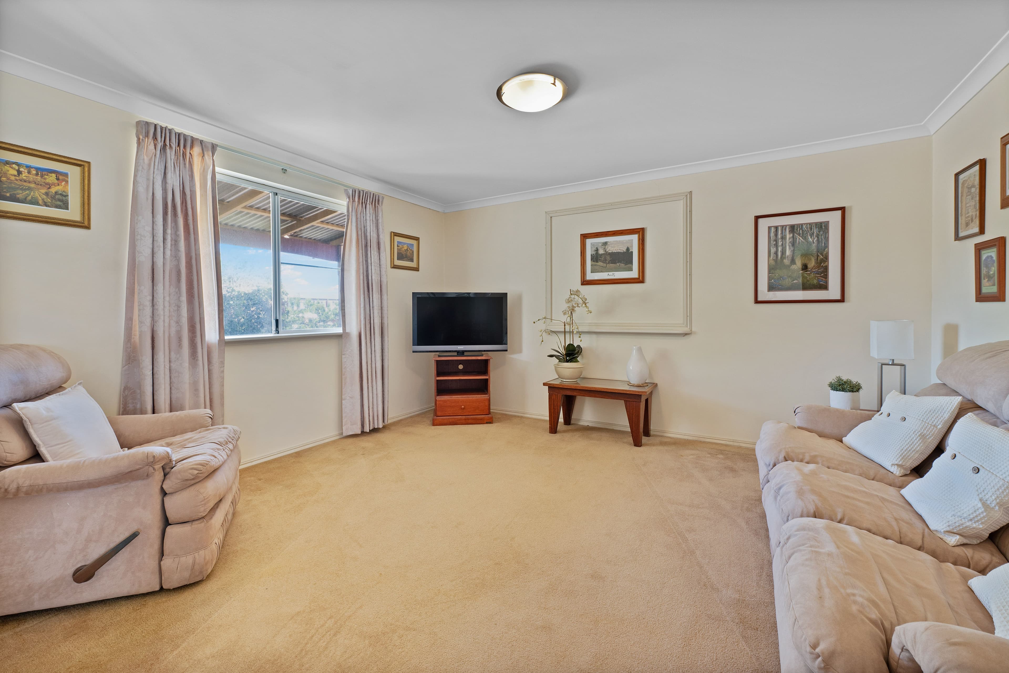 16 Clementina Road, Dongara WA 6525, Dongara - Thumbnail 3