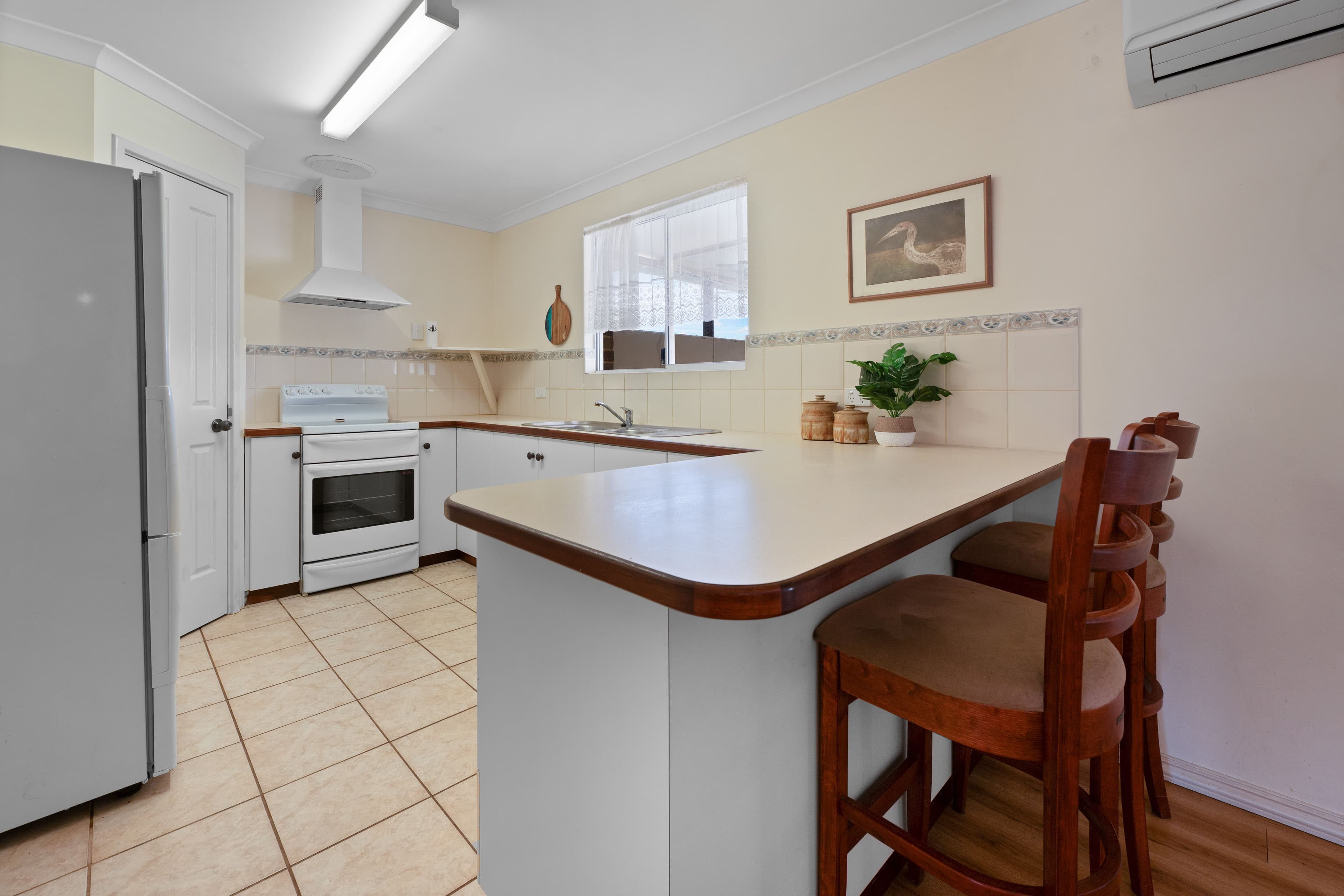 16 Clementina Road, Dongara WA 6525, Dongara - Thumbnail 5