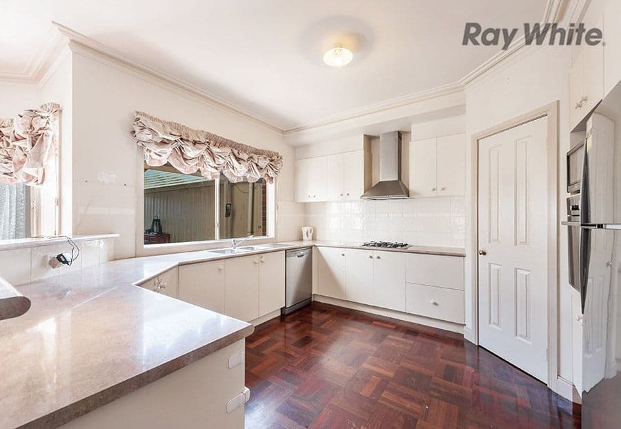 21 Broadhurst Way, Caroline Springs VIC 3023, Caroline Springs - Thumbnail 5