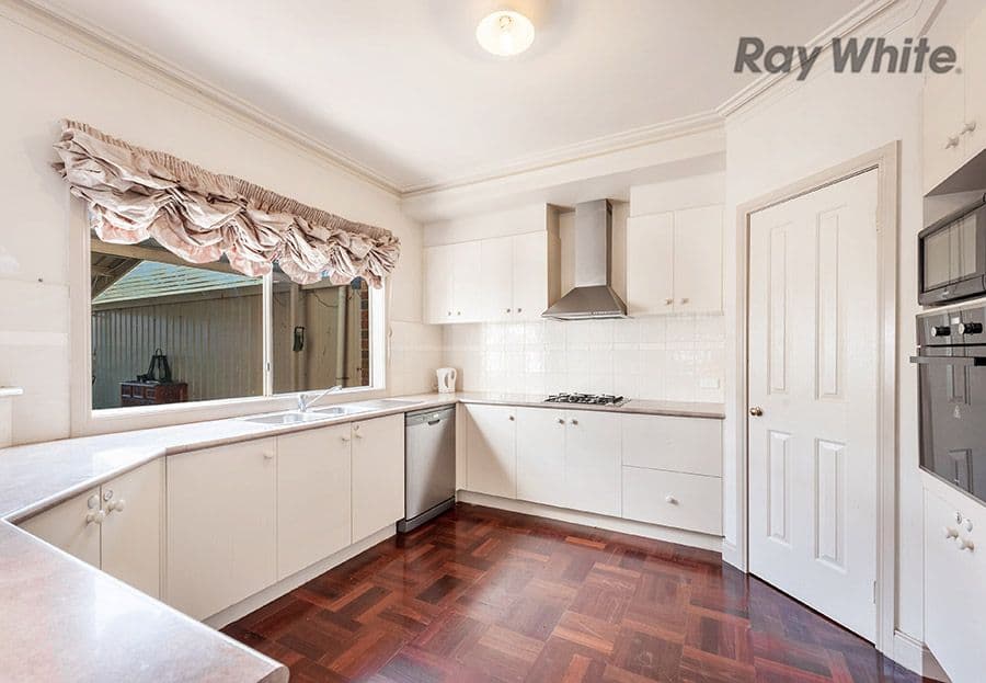 21 Broadhurst Way, Caroline Springs VIC 3023, Caroline Springs - Thumbnail 6